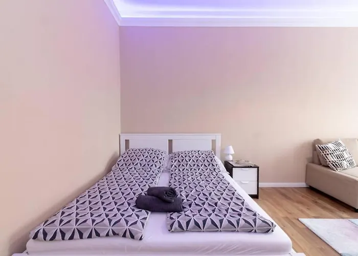 Nice And Cozy Apartment Next To The Parliament